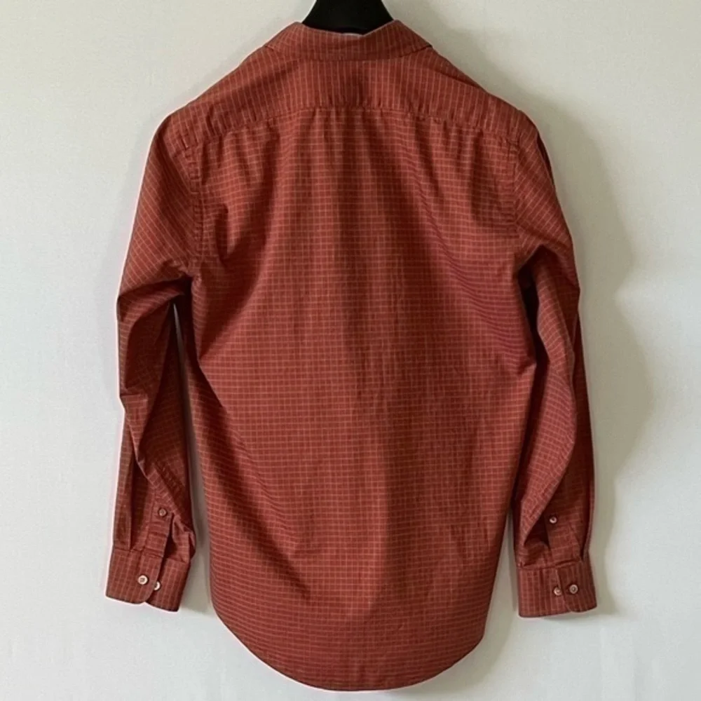 Banana Republic, mens long sleeved cotton button down shirt, size S, rust color